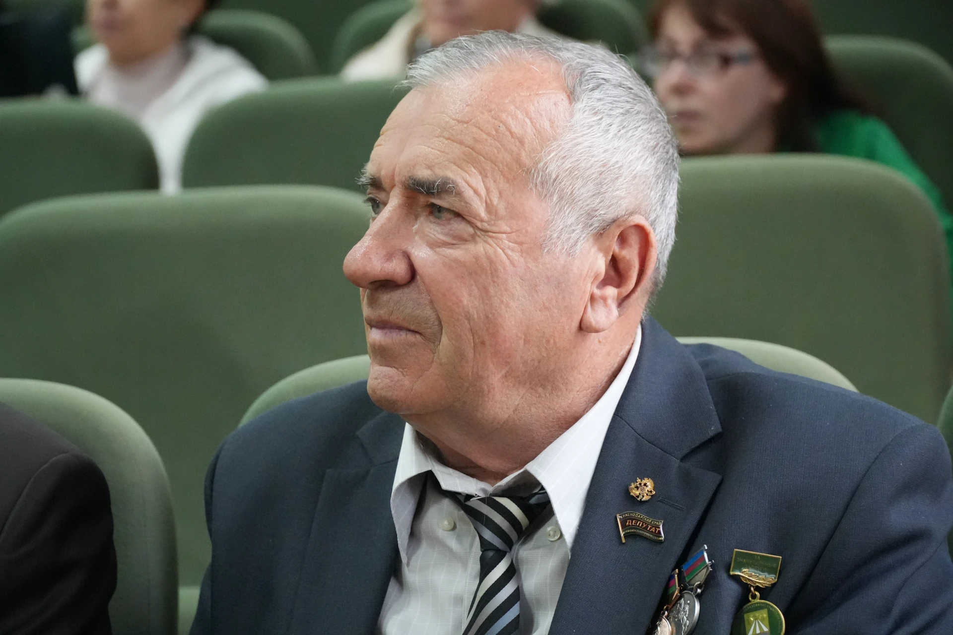 «Золотые мелодии жизни»: в Крымском районе чествовали старшее поколение