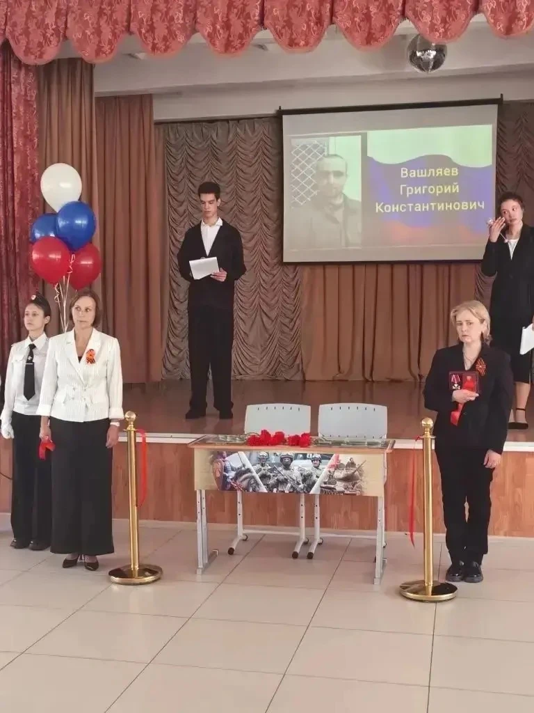 В канун Дня Победы 8 мая 2026 года помощник прокурора Чкаловского района г. Екатеринбурга Евгений Оз