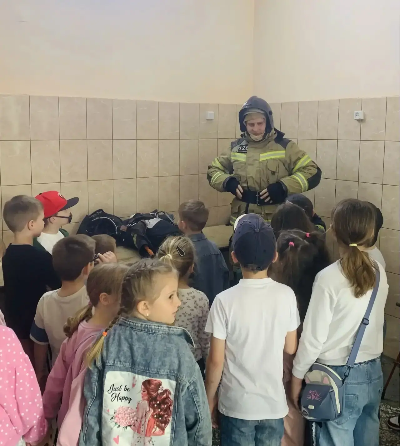 🚒Воспитанники МАДОУ № 7 вместе с родителями и педагогами побывали на познавательной экскурсии в 128-