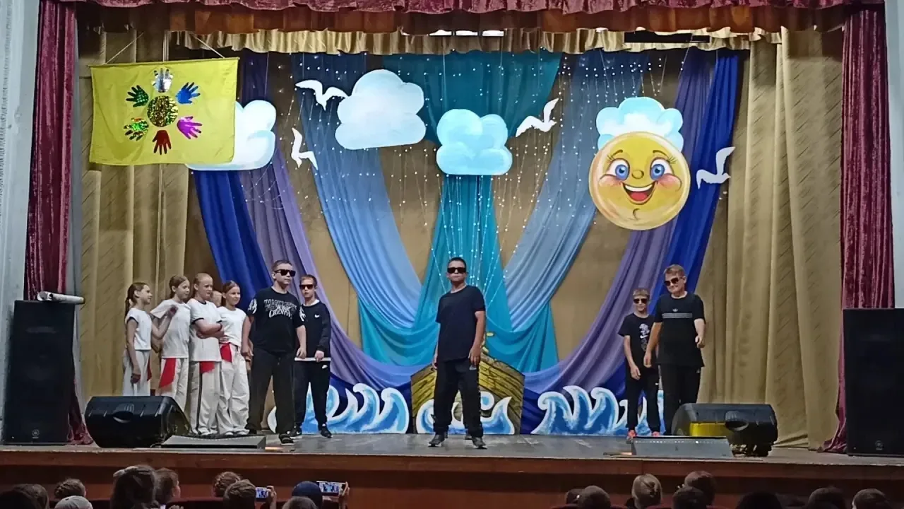 Йо-хо-хо, лагерь! Курс на финал! 

Во Дворце культуры «Русь», 18 июня,  прогремел пиратский салют — 