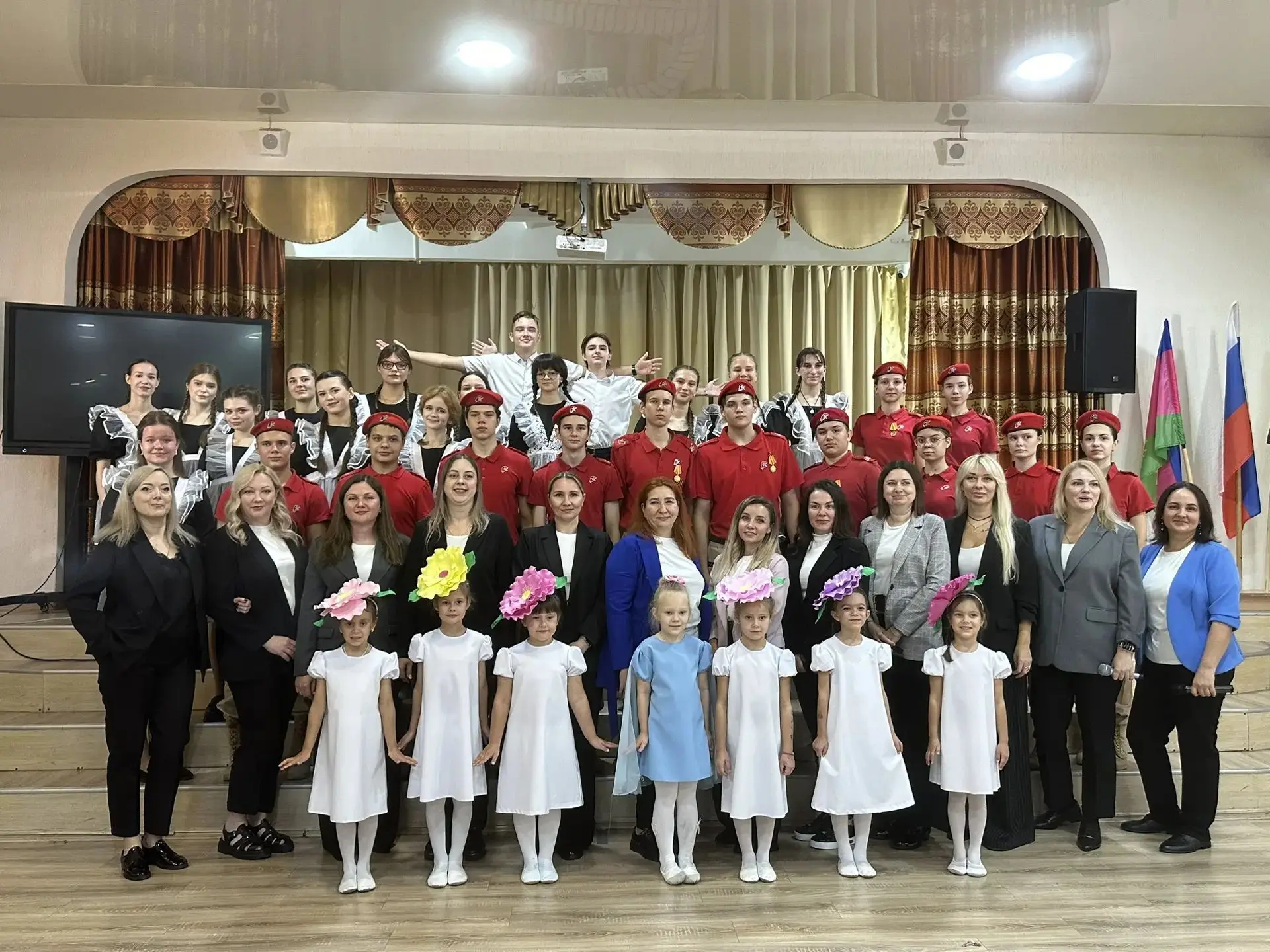 🌟 Сегодня школа будто дышала благодарностью - каждое слово, каждый взгляд были посвяще...
