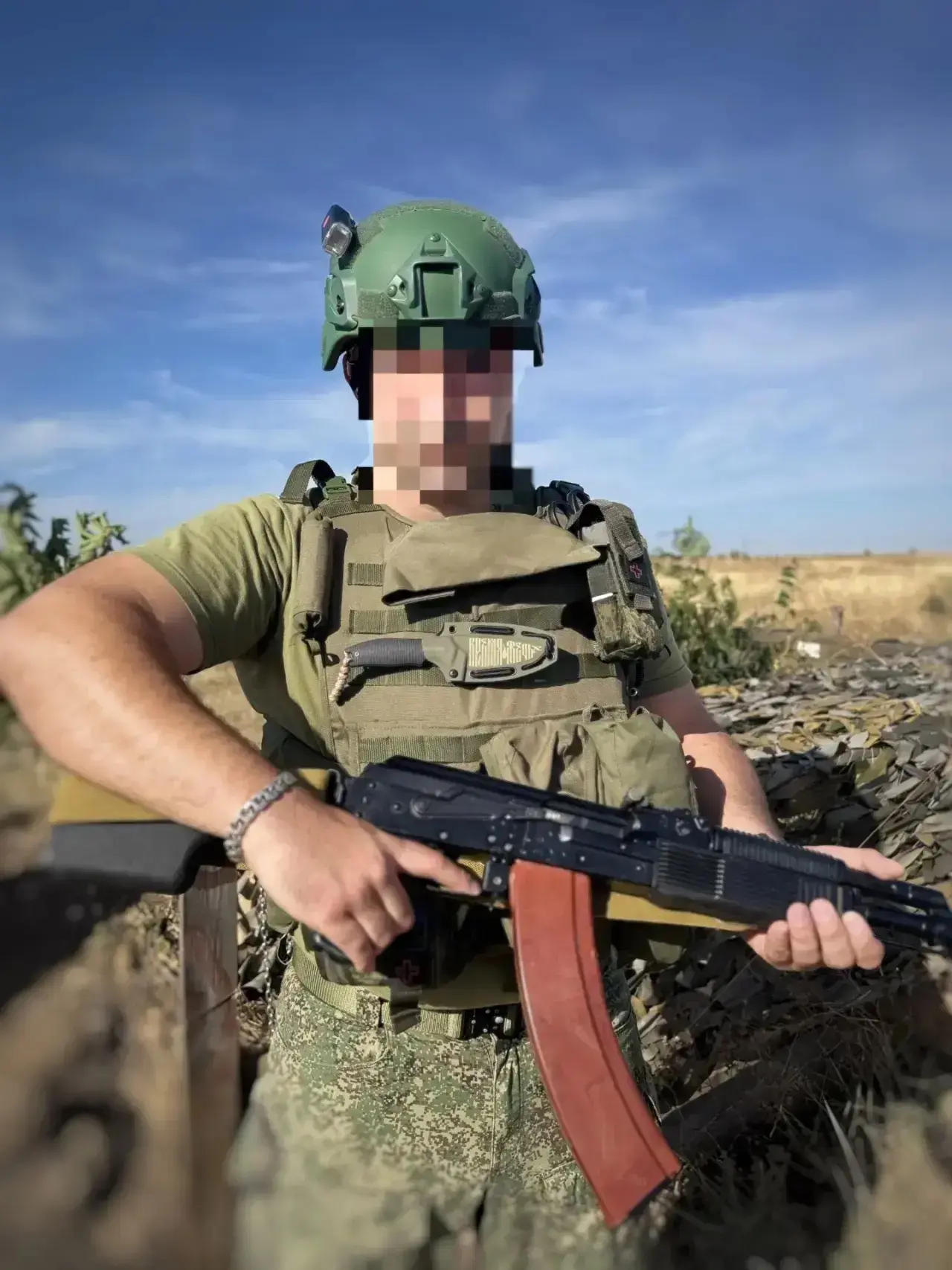 Позывной «Бурый», авиационный специалист по вы выдаче целеуказаний.