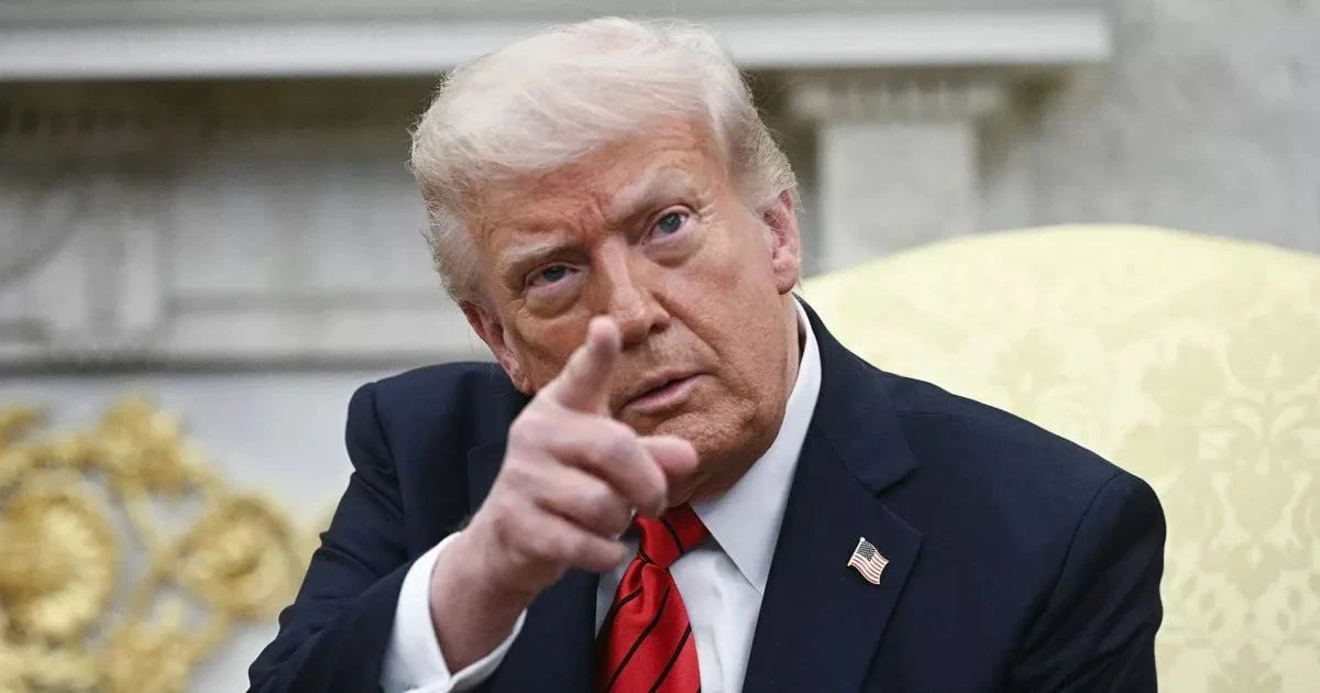 Трамп одобрил возможное смягчение американских санкций против России в обмен на освобож...
