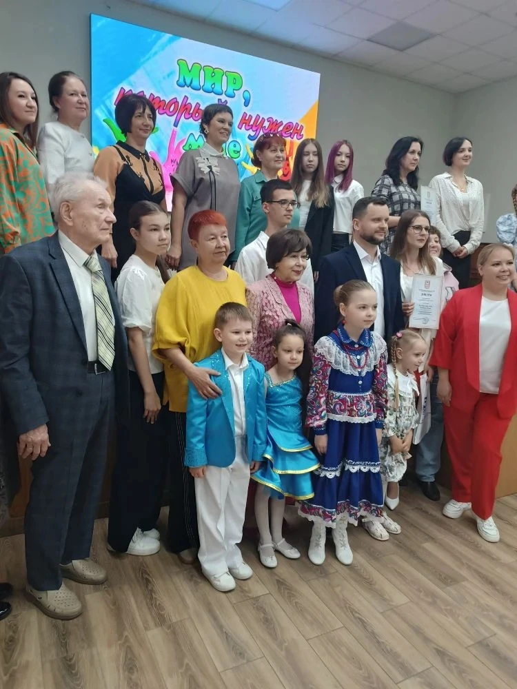 Сегодня талантливых ребят из МАДОУ "Детский сад 46", участников фестиваля патриотической песни "Вива
