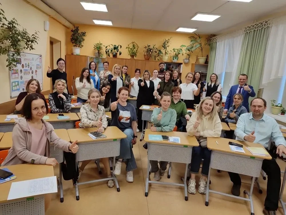 📌 Теплый финал важного года: необычное собрание наших первоклассников!