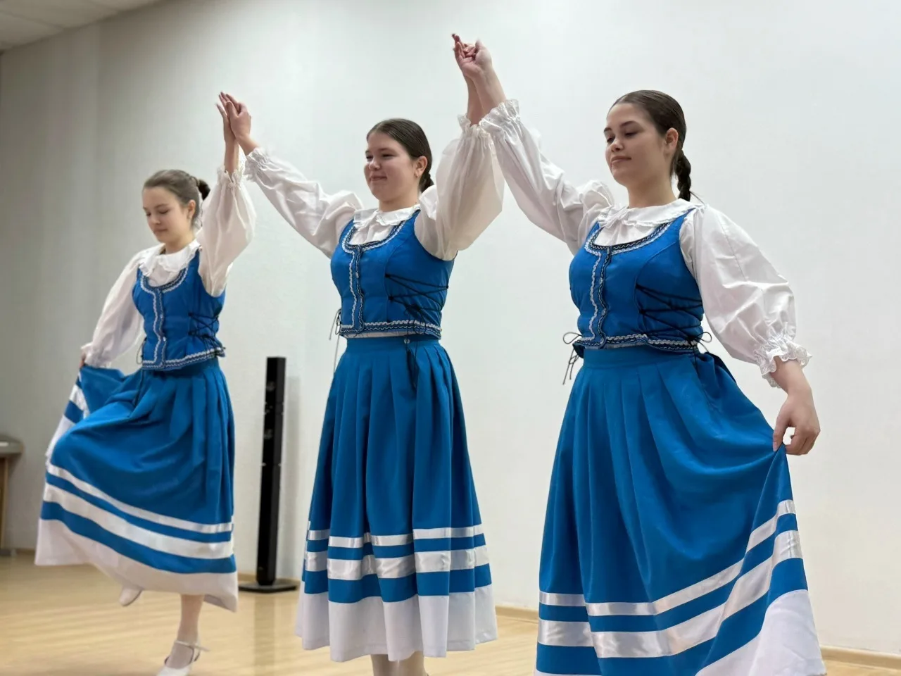 📢 Отборочный тур Фестиваля "Народы России" успешно завершен!  В минувшую пятницу в стенах нашей школ