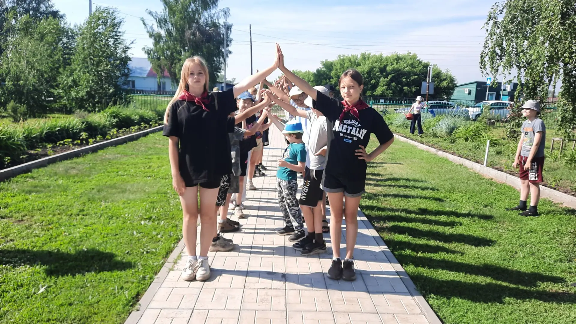 🌞 Друзья, каждый день в лагере «Властелины наук» — это новое приключение! 🌿

Каждый день мы выходи