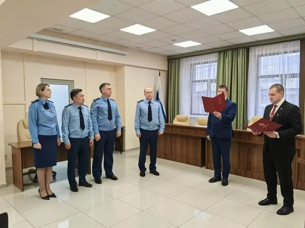 🇷🇺Молодые специалисты приняли Присягу прокурора

Под председательством и.о. Байкальского межрегион
