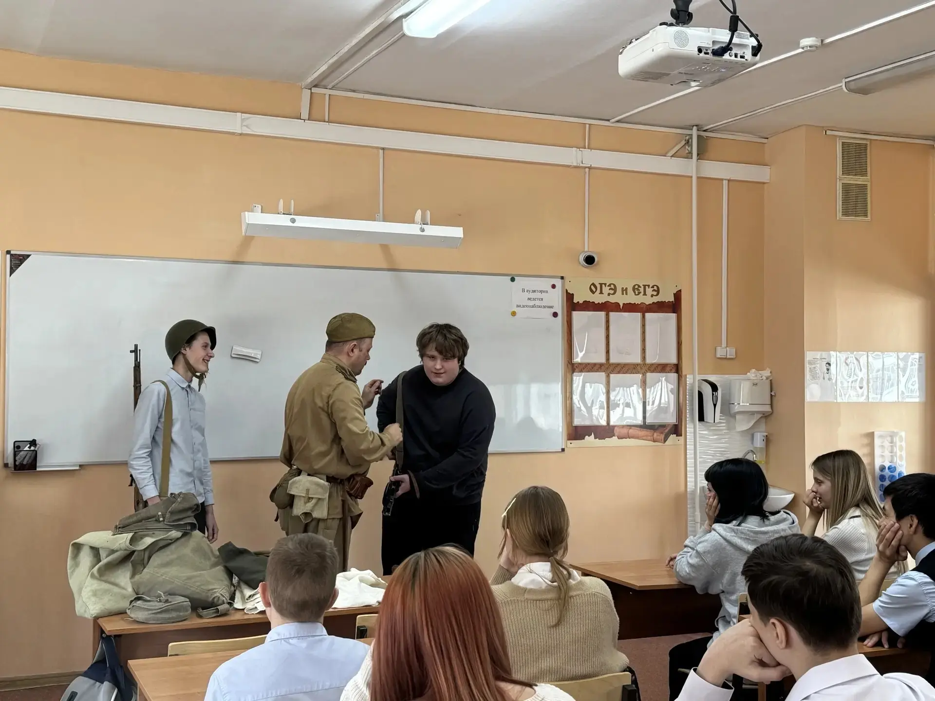 🎗Накануне Дня Победы в нашей школе прошли патриотические занятия, интересные встречи. Так, обучающие
