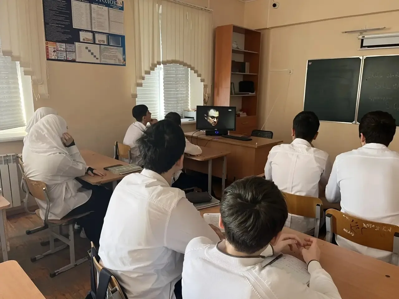 «Предательство»: взгляд сквозь экран. В нашей школе продолжается цикл мероприятий в рамках внеурочно