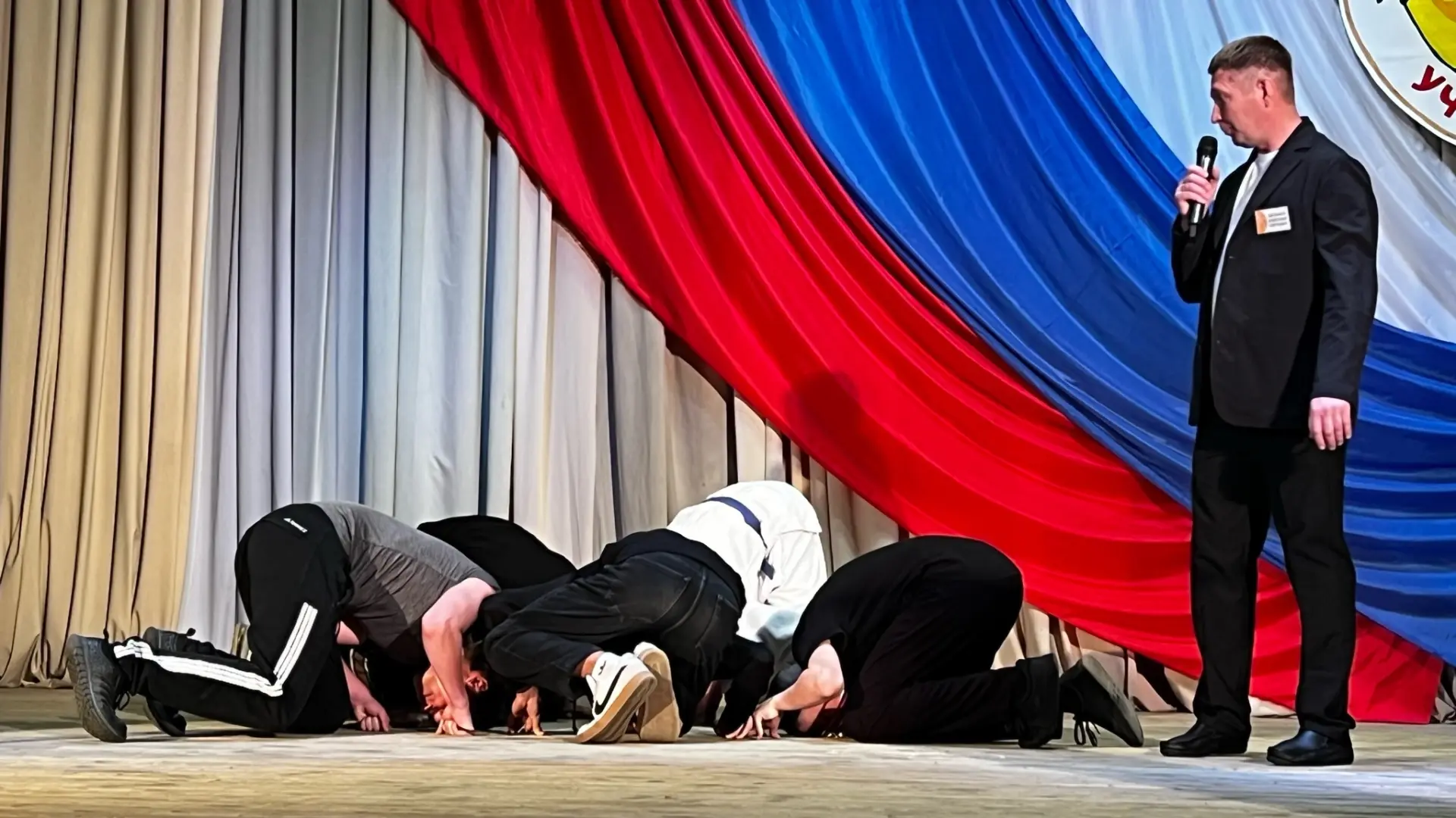 Наш Александр Сергеевич! 🎉  В пятницу состоялся муниципальный конкурс «Учитель года», и мы с гордост