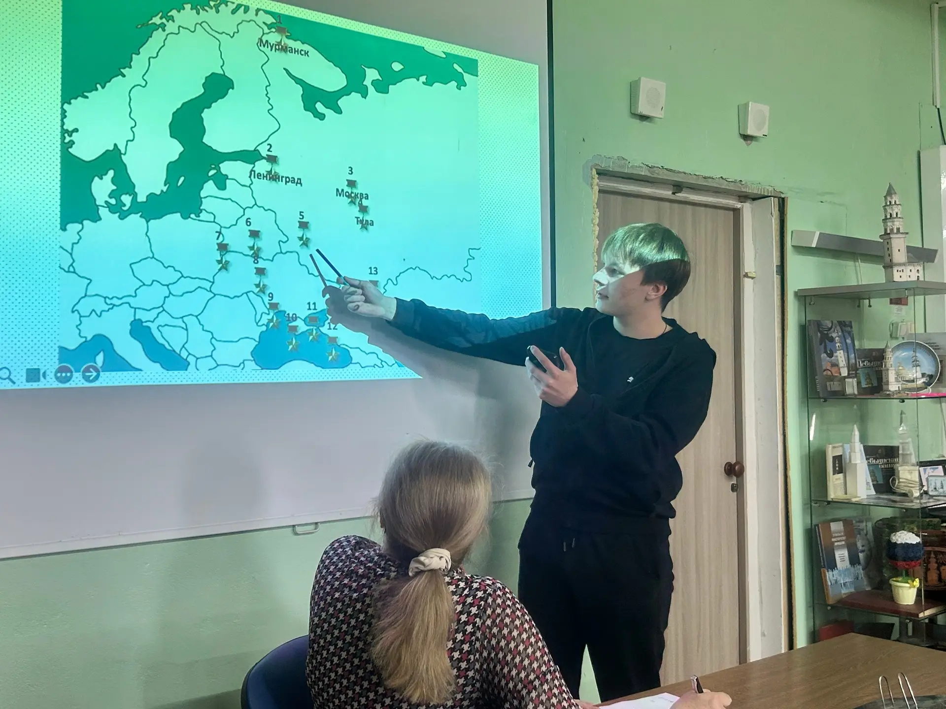 Сегодня в нашем колледже прошла познавательная викторина, посвящённая 81-й годовщине По...