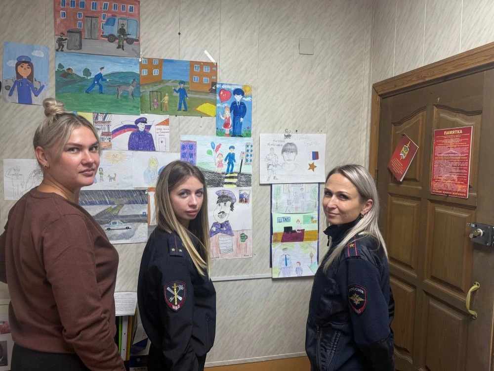 🎨 Юные зарайцы нарисовали своих родителей-полицейских