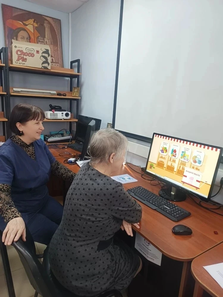 В работе со взрослыми тренажёр зрительной координации и внимания по движению глаз «Колибри», использ