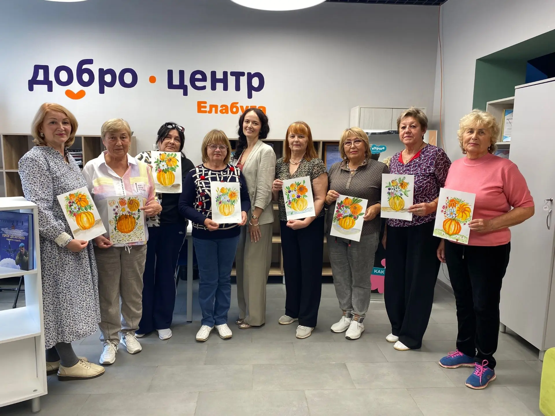 🖌️В Елабуге в рамках программы «Активное долголетие» открылась Арт-мастерская. Первое ...