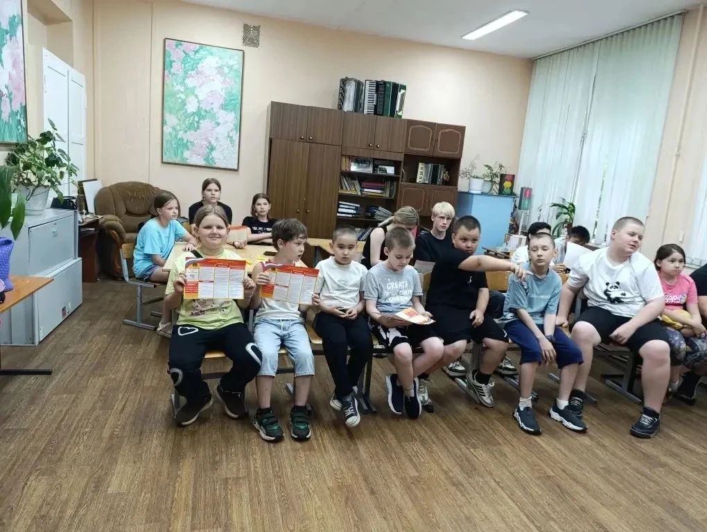 У нас в гостях побывала ведущий специалист отдела ОБЖ по Заводскому району Верещагина Светлана Алекс