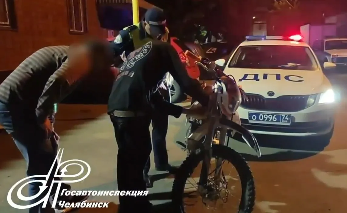 Подросток угнал питбайк в Челябинске

Экипаж ДПС задержал в Советском районе 17-летнего подростка, к