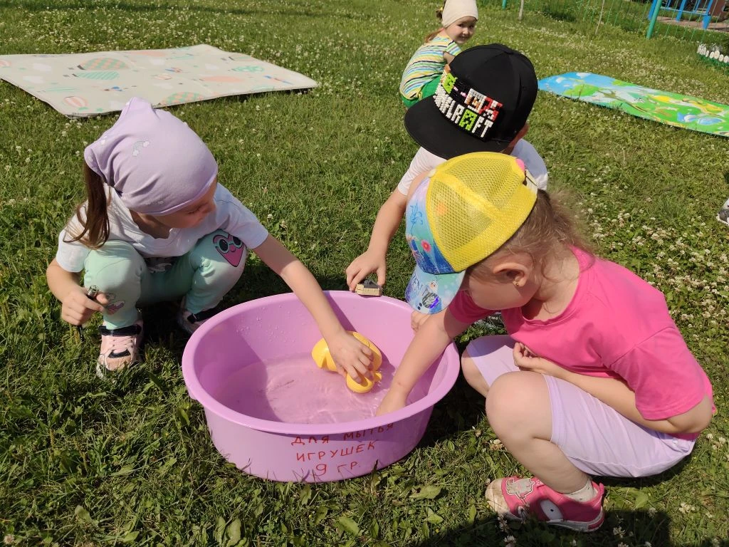 Лето — особая пора! ☀️🏖️Летом можно отлично укрепить иммунитет и закалить организм с помощью солнеч