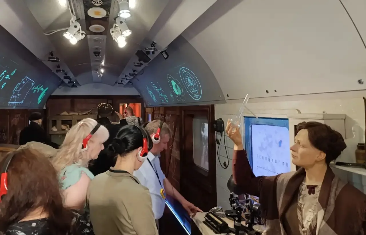 🚂 «Поезд Победы» прибыл на станцию «Тольятти»
 
15 июня Тольятти встретил «Поезд Победы». В течение