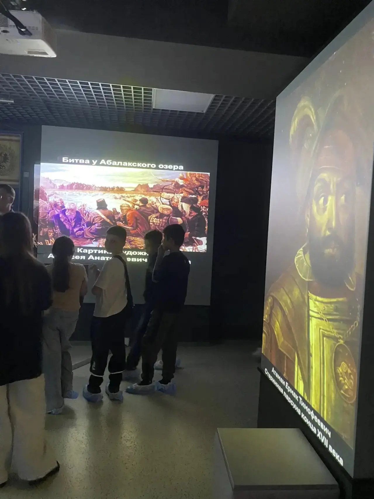 В рамках цикла тематических экскурсий «Православное наследие Сибири», обучающиеся 4 «Е» и 4 «А» клас