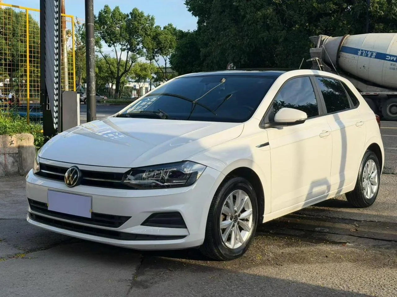 👍 Volkswagen Polo Plus 1.5 Colorful Technology Edition