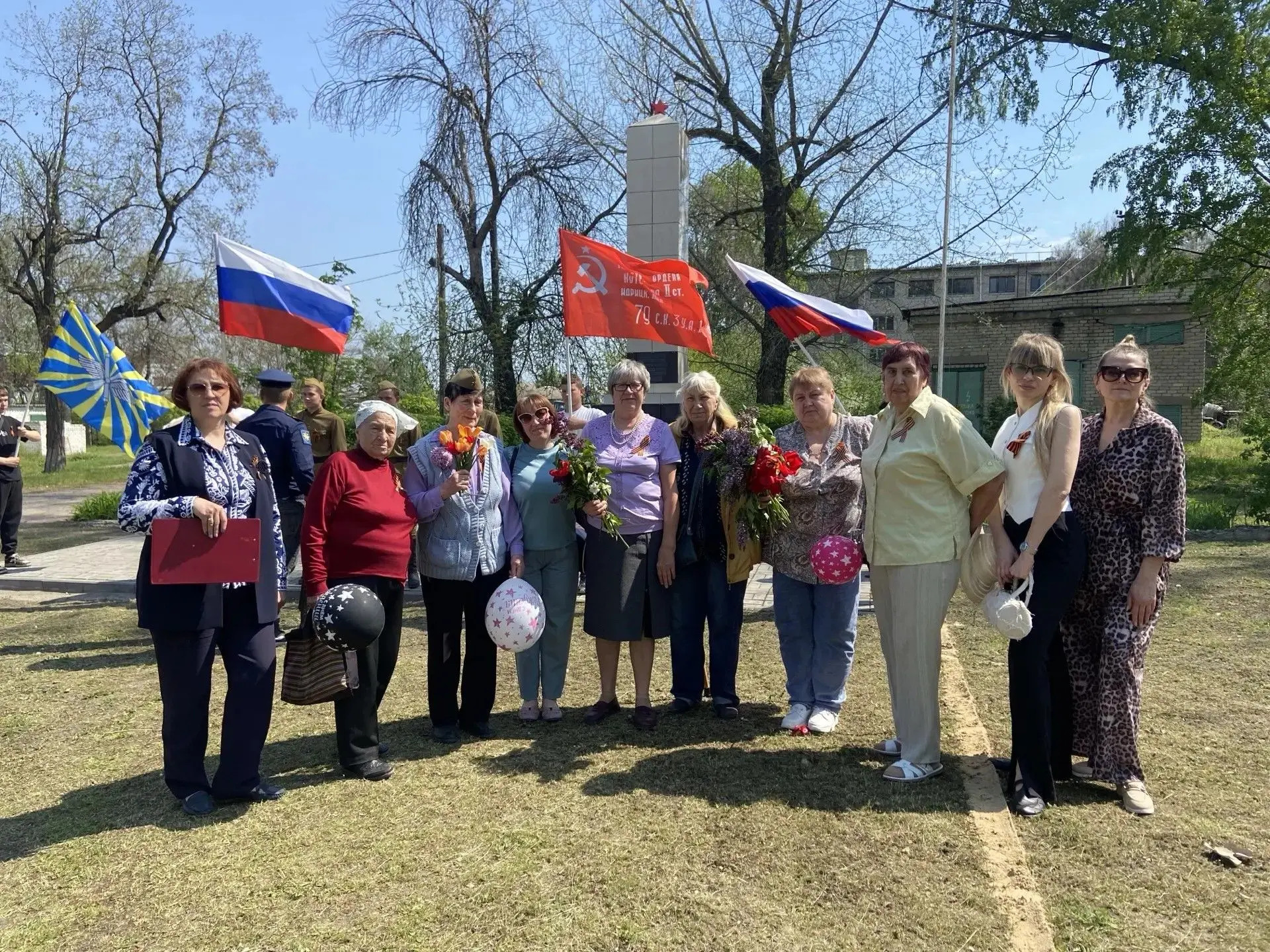 Получатели социальных услуг отделения дневного пребывания граждан пожилого возраста и и...