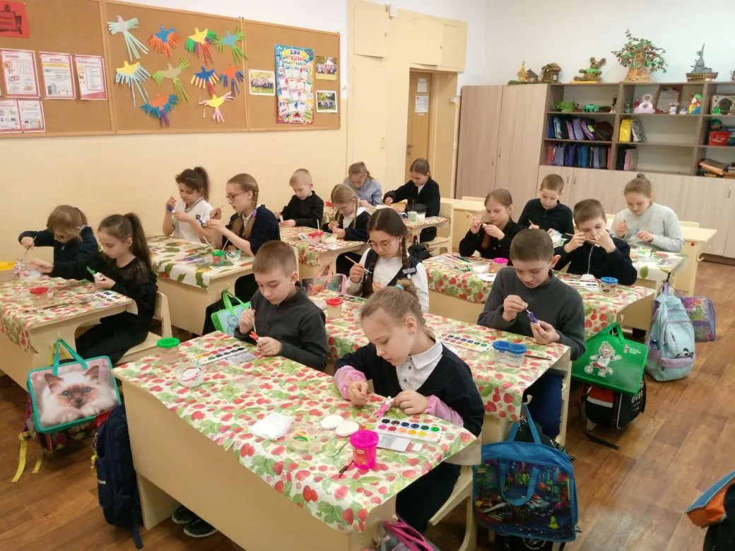 🕊️🥧🐣Сегодня в 3а классе прошёл особенный классный час, посвященный одному из самых с...