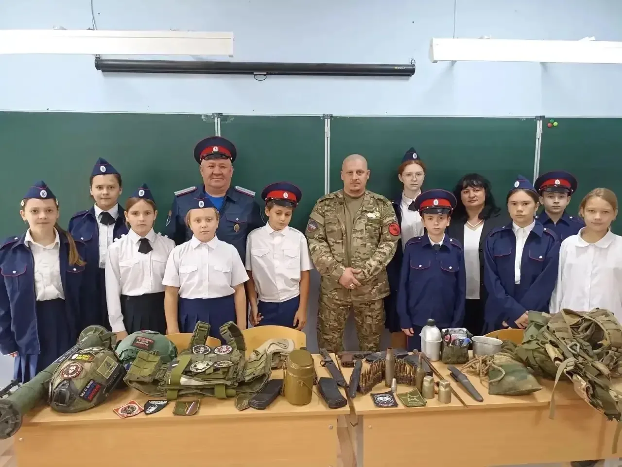 Член Ассоциации ветеранов СВО Ростовской области Анатолий Козорез провёл занятие  «Разг...