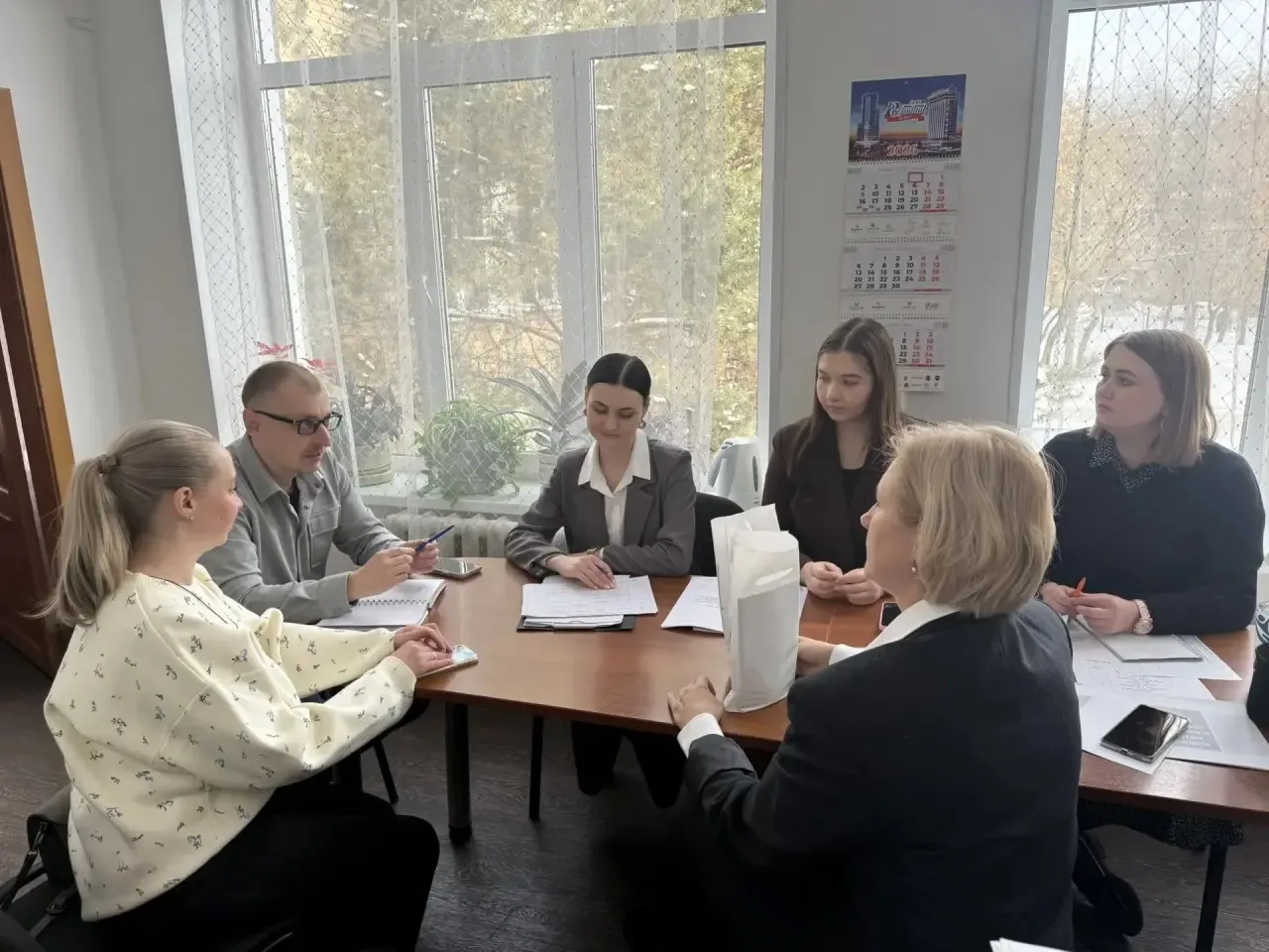 Сегодня, 27 февраля 2026 года, в нашей школе проходят важные мероприятия!  🌟 Семинар-практикум "Мир 