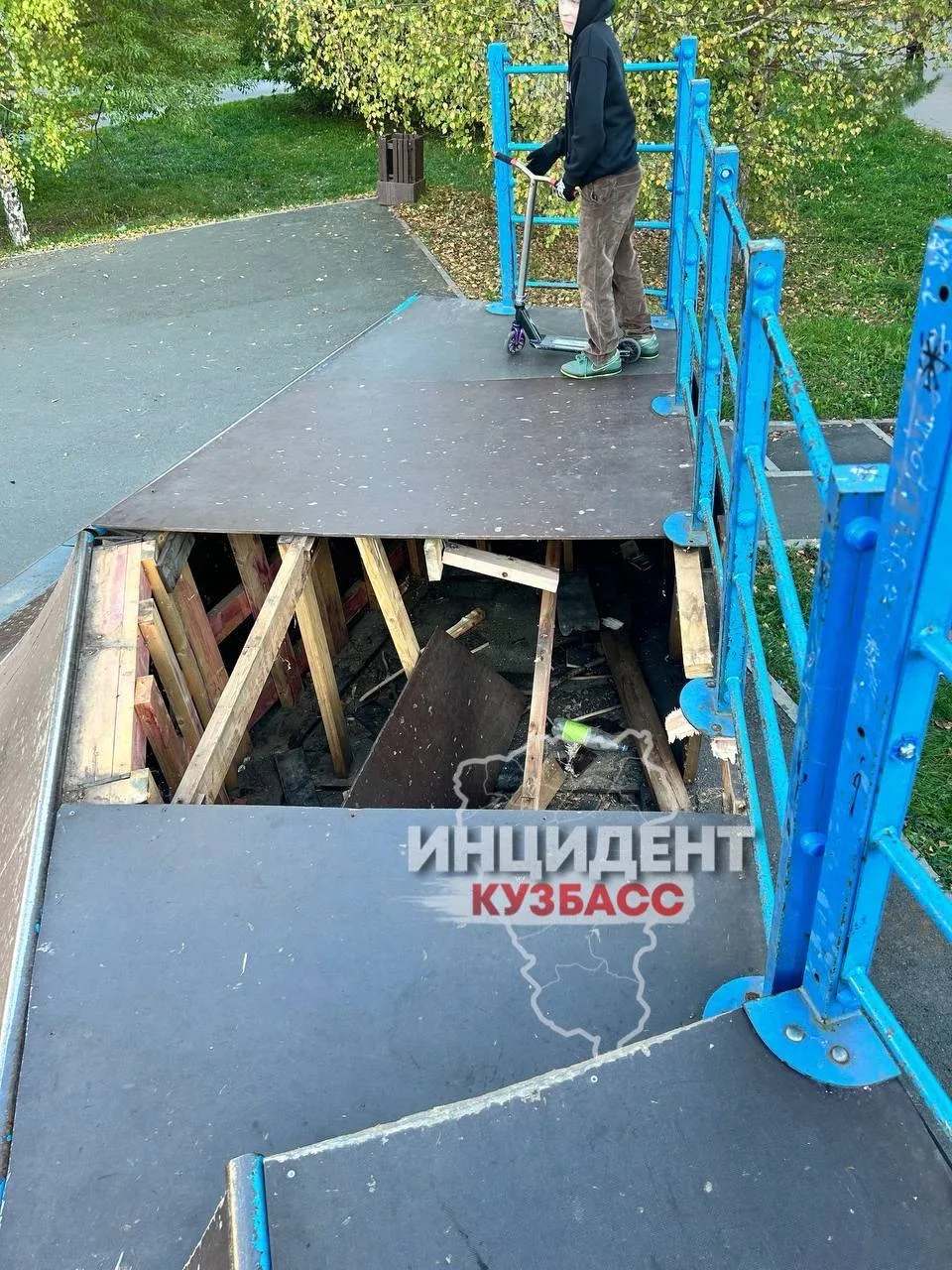 🛹 Кемеровчане жалуются, что на ФПК скейт-парк буквально разваливается — читатель делит...