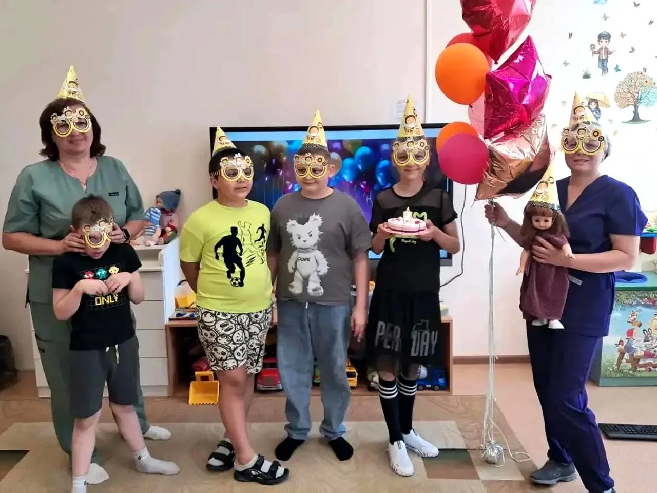🎈 На занятии «Волшебный праздник День рождения!» помогаем ребятам убедиться, что день рождения — эт