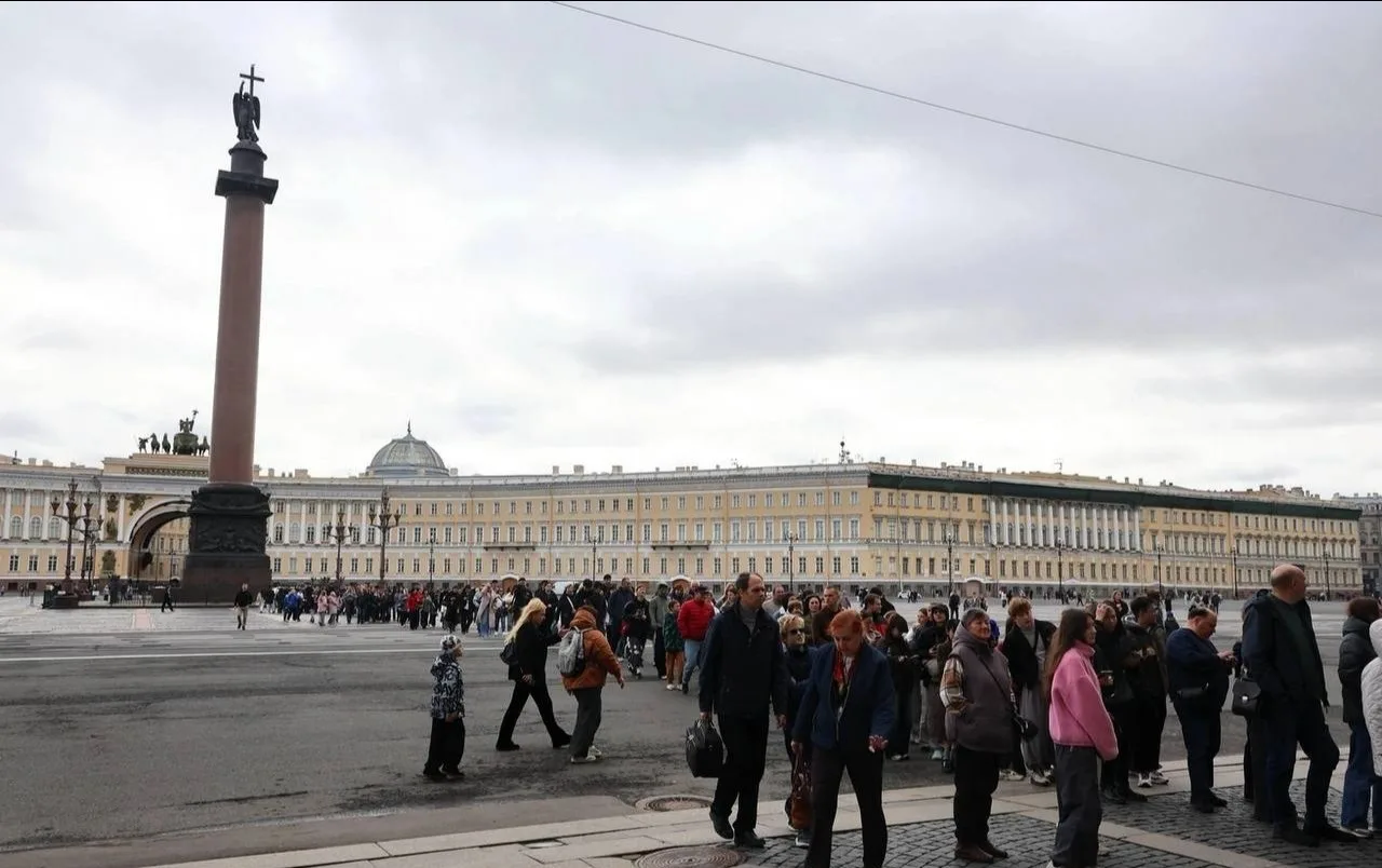 🤩 В Эрмитаж в честь Дня учителя сегодня можно попасть бесплатно