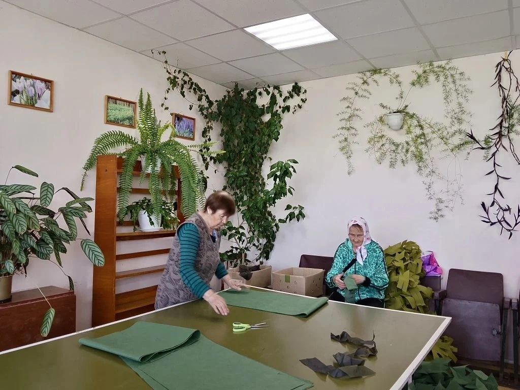 ✅Волонтерский клуб «Дорогою добра» при Зоткинском сельском клубе продолжает активно пом...