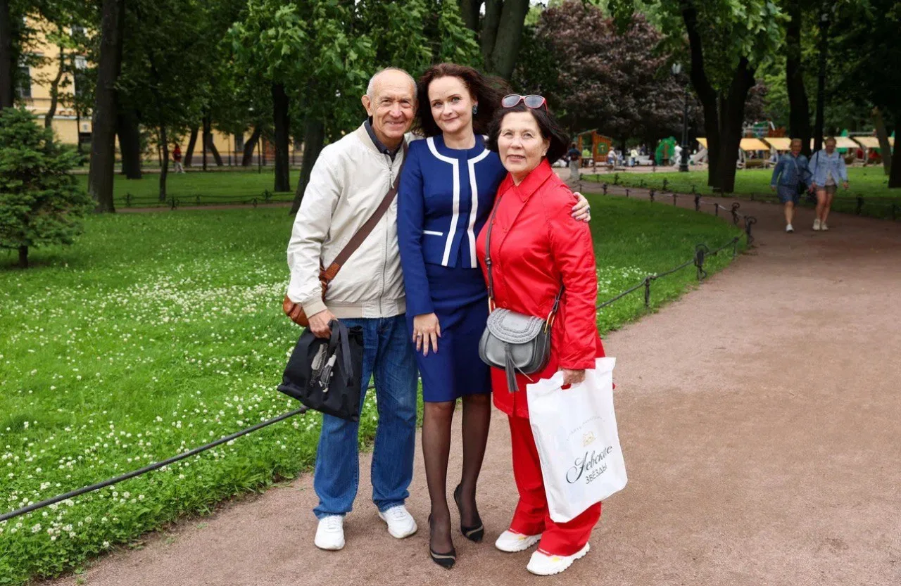 С Международным днём пожилых людей! 💙