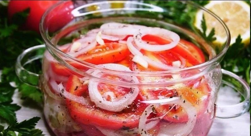 ЗАКУСКА ИЗ ПОМИДОРОВ