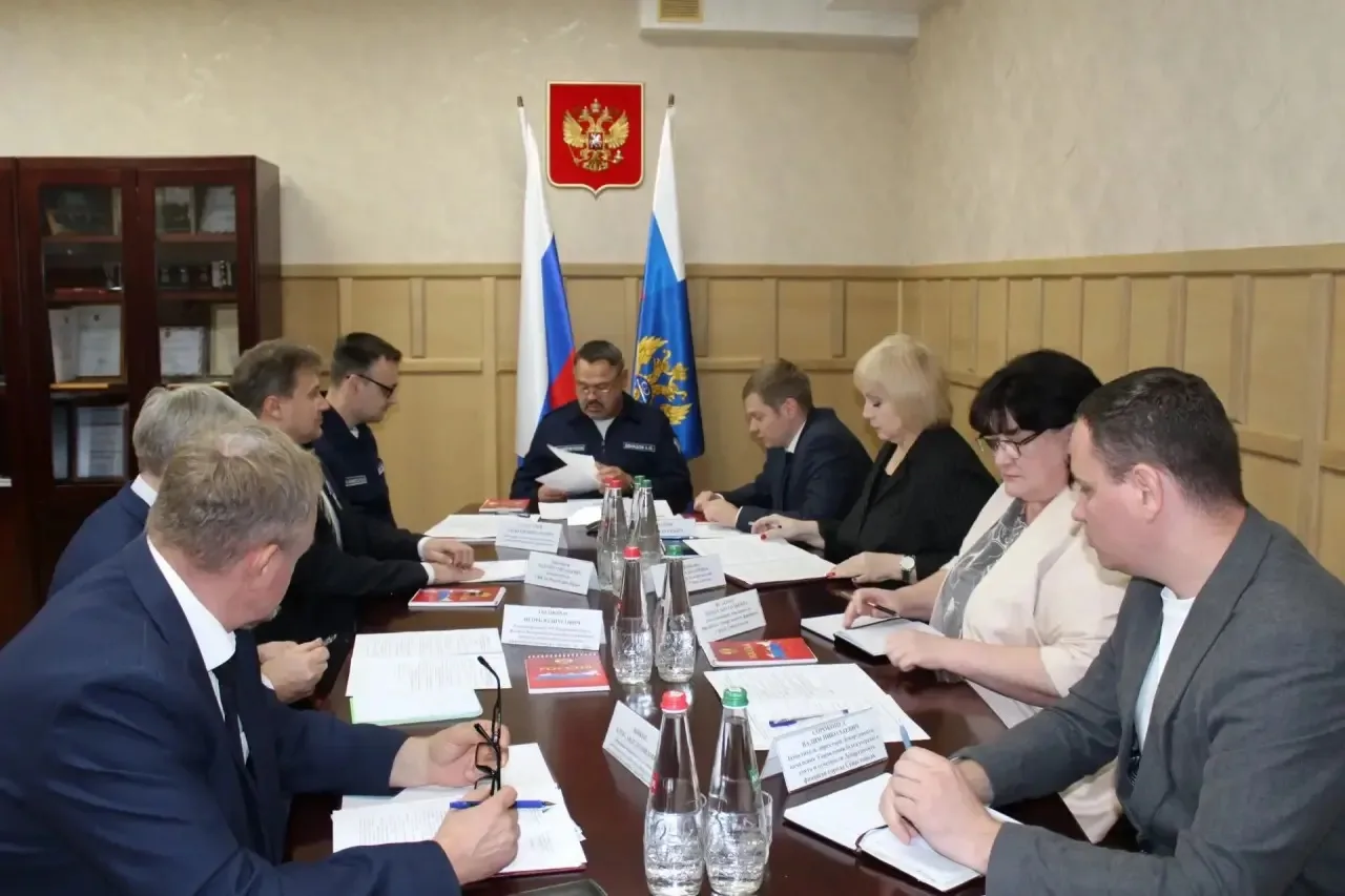 С рабочим визитом в Севастополь прибыли заместитель руководителя Федерального казначейс...
