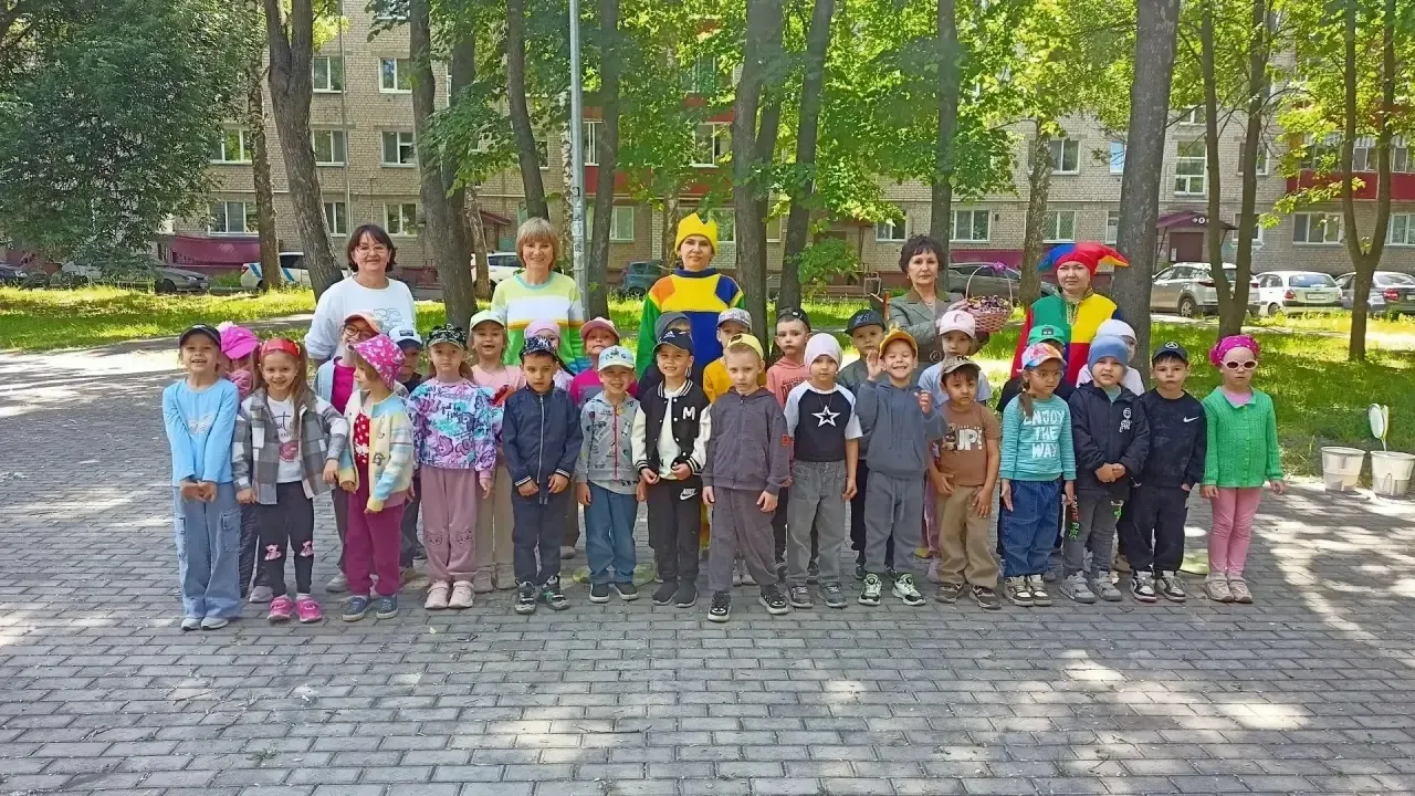 🎈 ПРАЗДНИК СЧАСТЛИВОГО ДЕТСТВА 🎈

☀️ Сегодня на детской площадке нашего микрорайона педагоги нашег