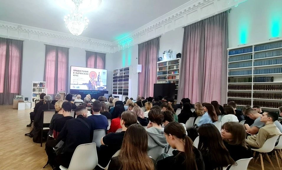 Студенты Коми республиканского агропромышленного техникума имени Н.В.Оплеснина были при...