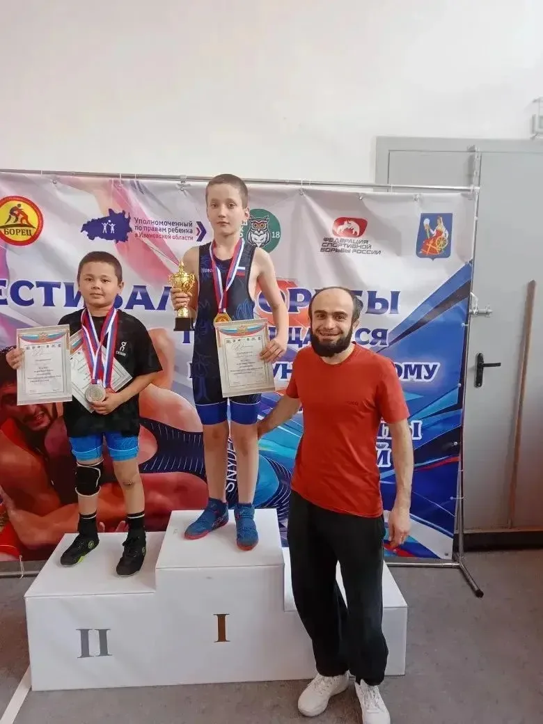 1 июня в рамках празднования Дня защиты детей состоялся фестиваль борьбы, собравший юных спортсменов