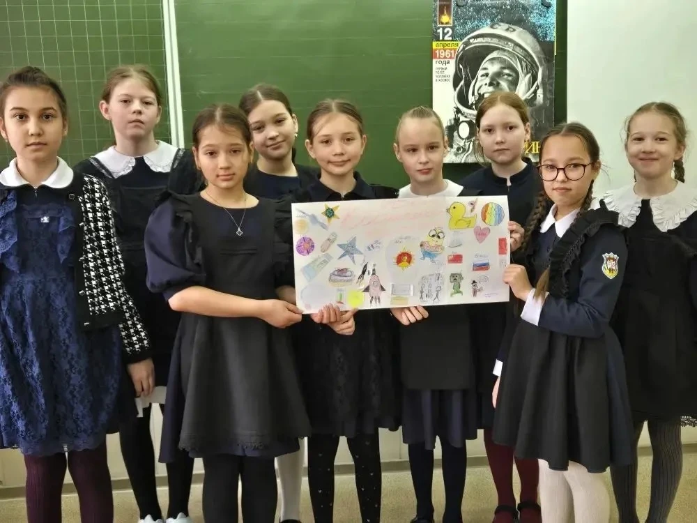 ✨ Орлята лицея приняли участие в творческой мастерской «Космос ближе, чем кажется»! 🚀  Наши юные исс