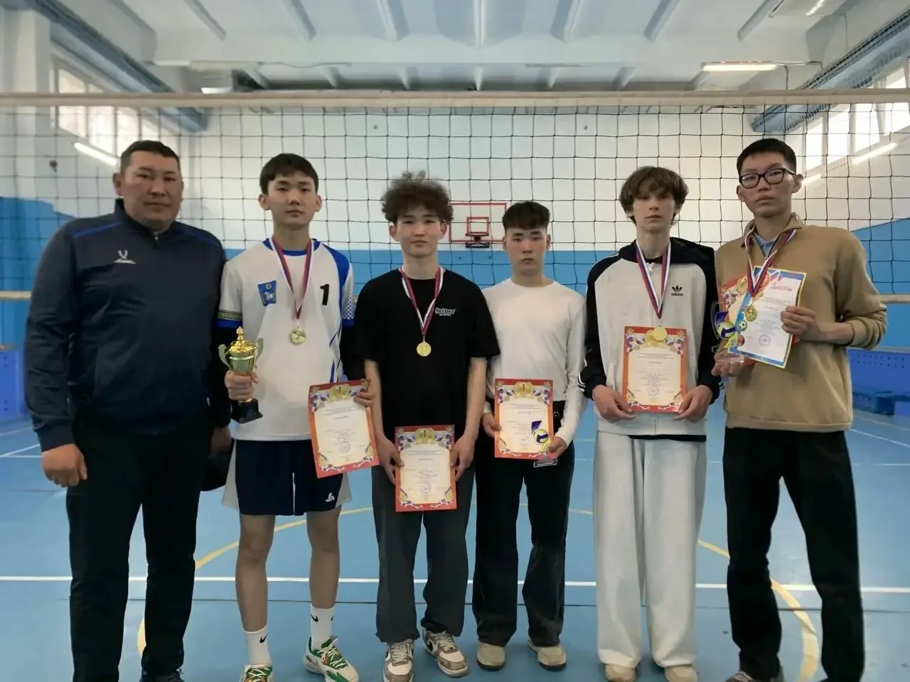 🏆 Абсолютные чемпионы!  10 мая в спортивном зале МОУ Усть-Ордынская СОШ №2 прошло открытое первенств