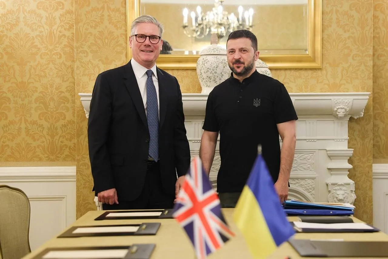 Кир Стармер стал четвертым по счету премьер-министром Британии, ушедшим в отставку с начала войны на