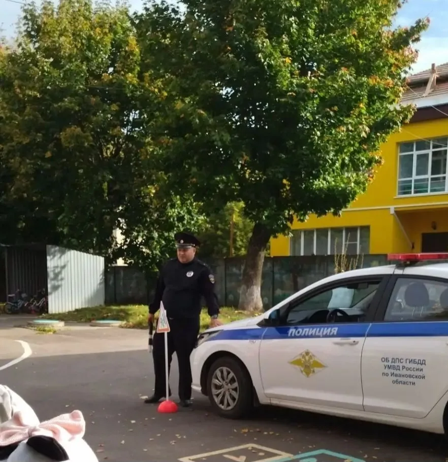 В  нашем детском саду состоялась встреча воспитанников с инспекторами отдела ГИБДД.