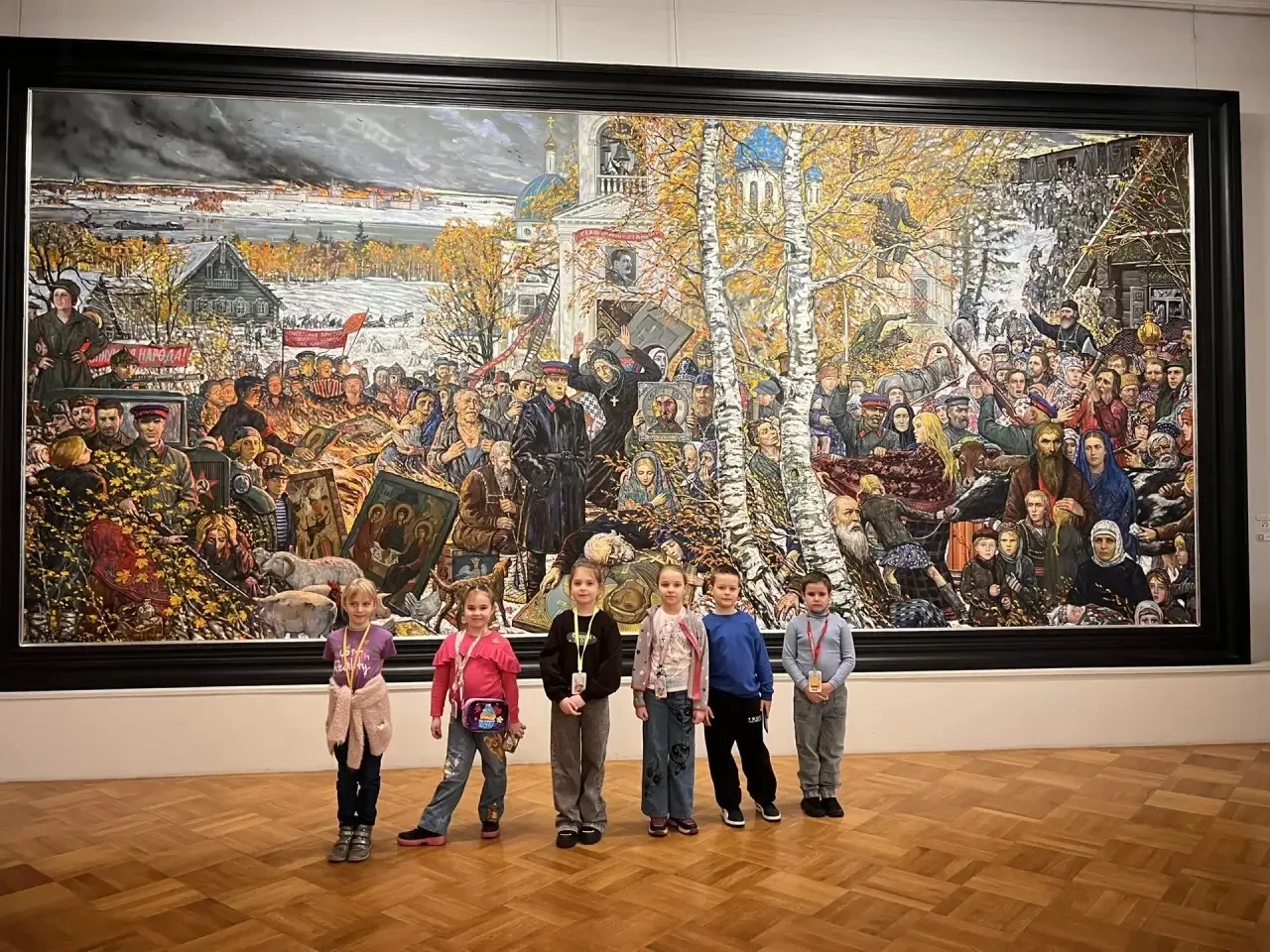 Первоклассники в мире красок и образов! ✨  Ученики 1 «З» и 1 «Ж» классов отправились на встречу с пр