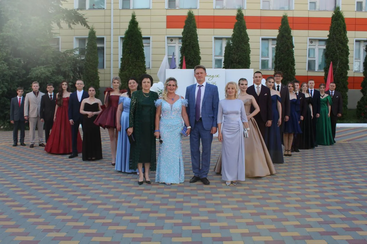 А вот и фотографии с Выпускного 2026!!!
https://vk.ru/album-206907011_311317343
Заглядываем в альбом