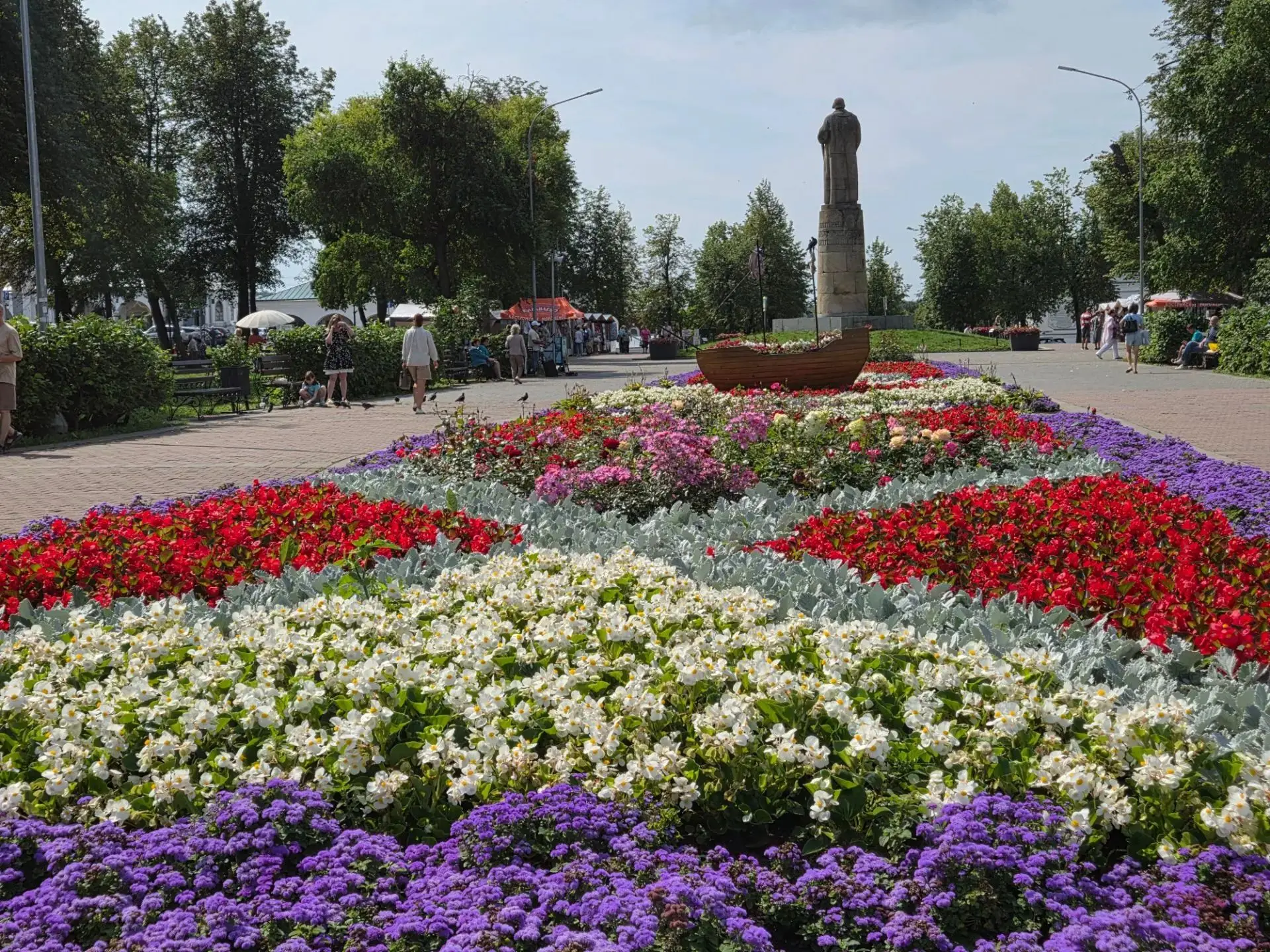 🟢 Еще одно общественное пространство в центре Костромы ждет обновление. Для туристичес...