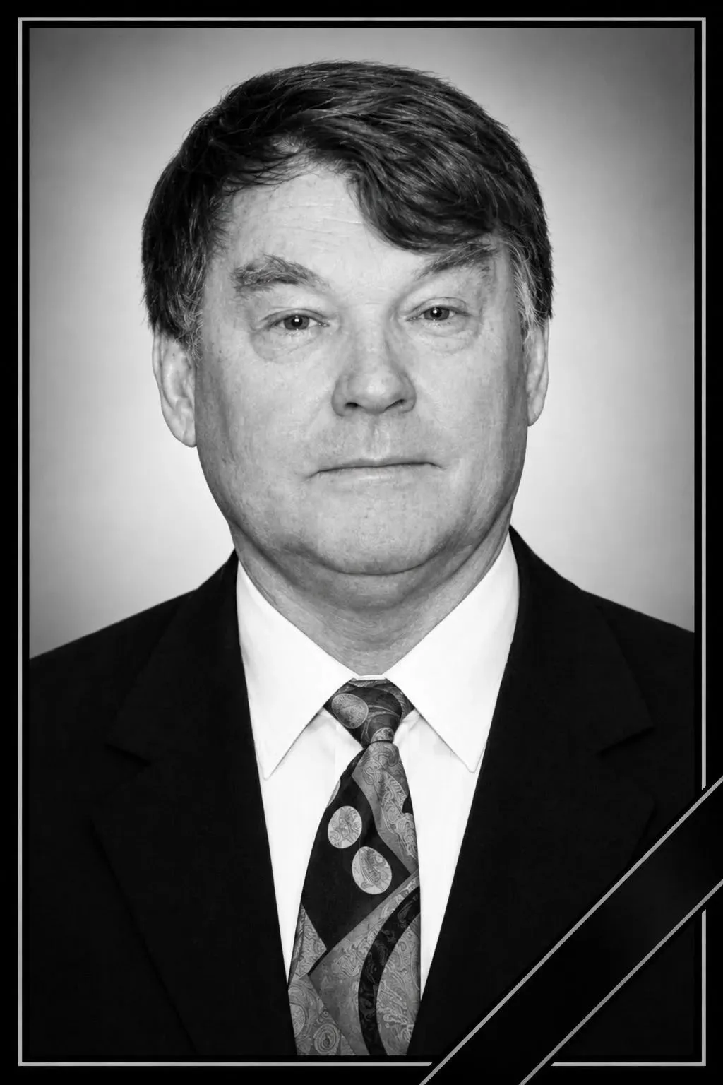 Губернатор Ямала Дмитрий Артюхов выразил соболезнования родным и близким Виктора Пашина...