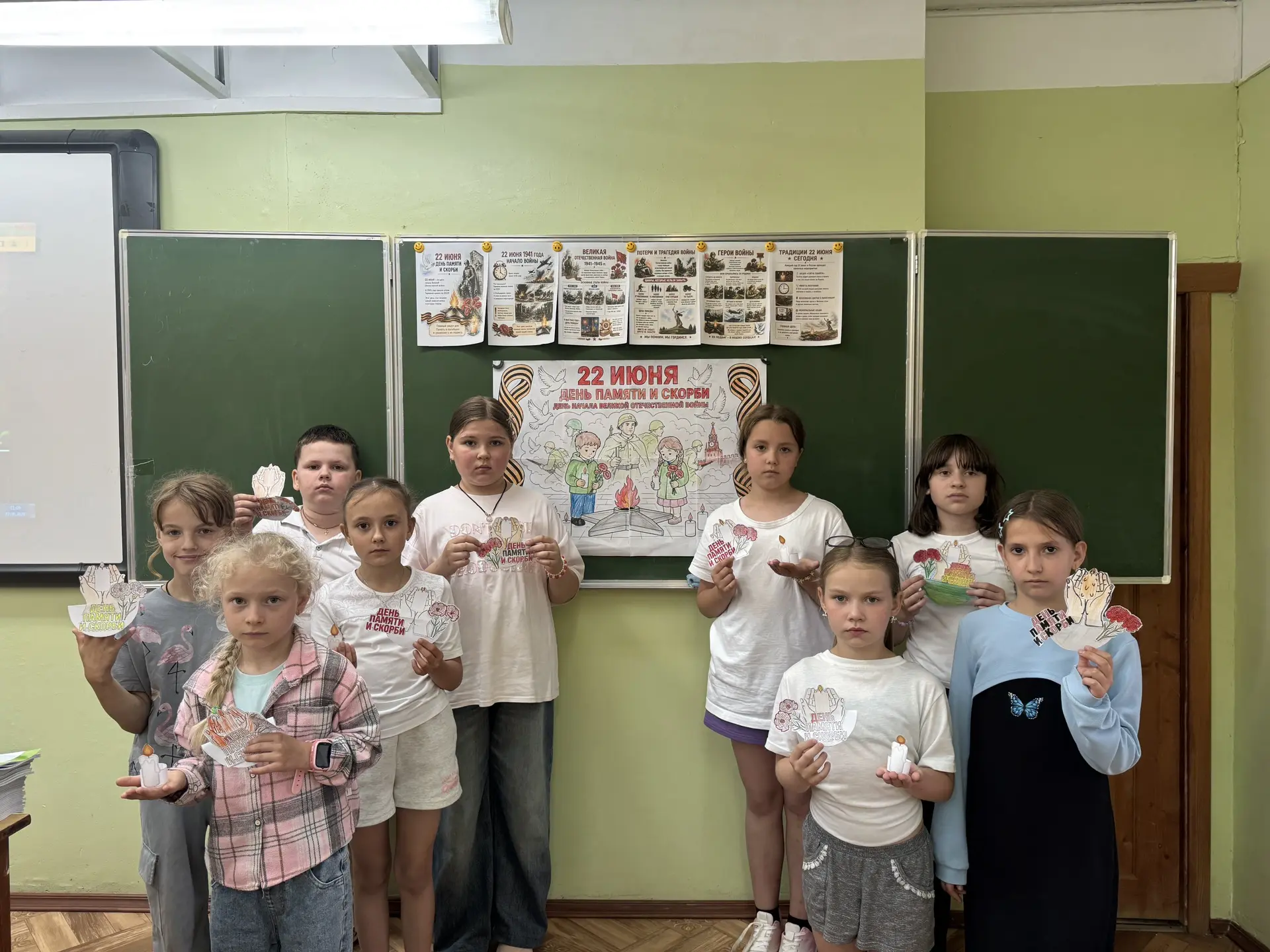 22 июня — дата, которую нельзя забыть. В ЛОЛ «Солнечный» советник директора по воспитанию и воспитат