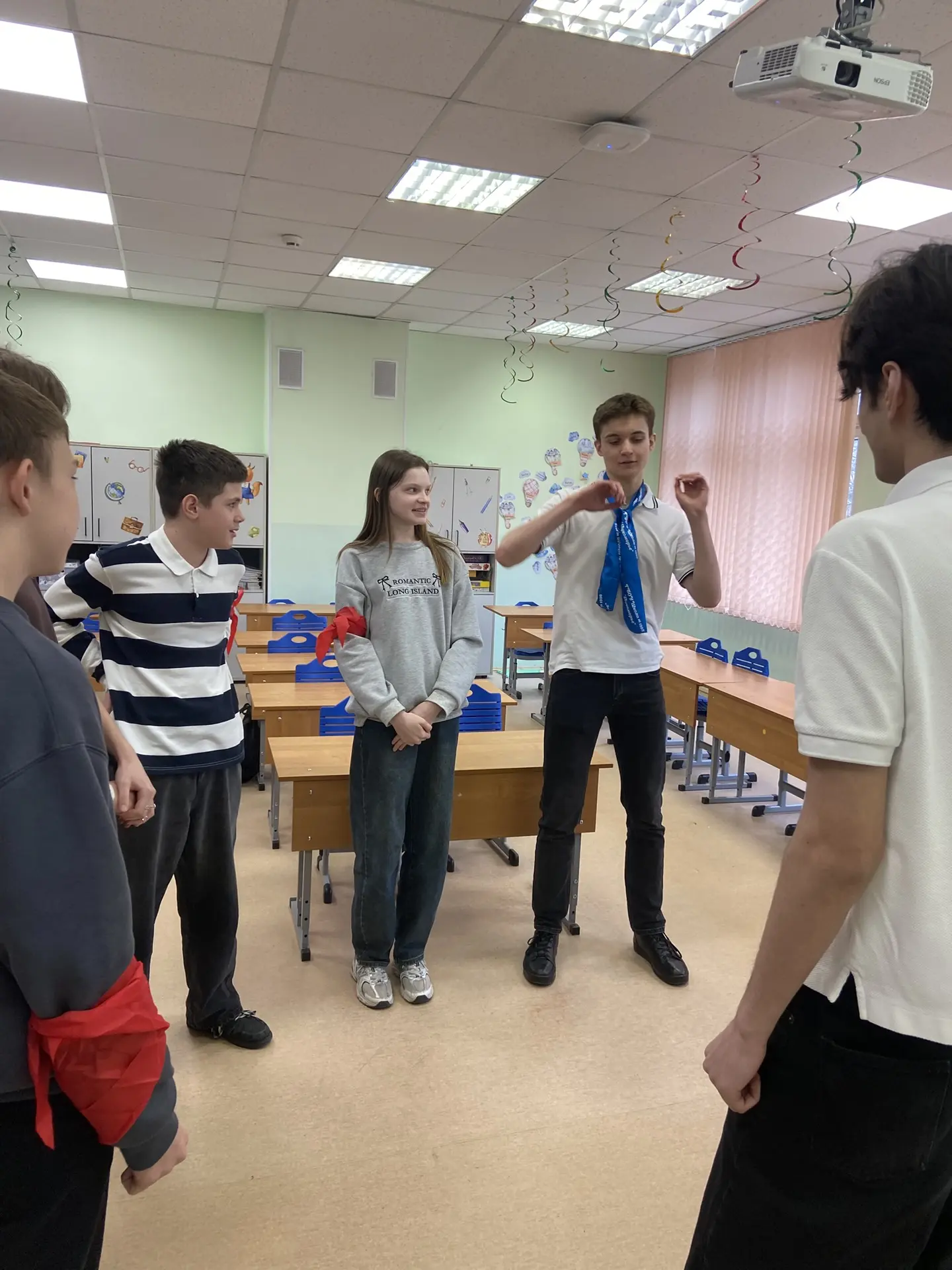Неделя иностранных языков  🪐На окружной квест «Лингвистический космос» отправилась в рамках недели и