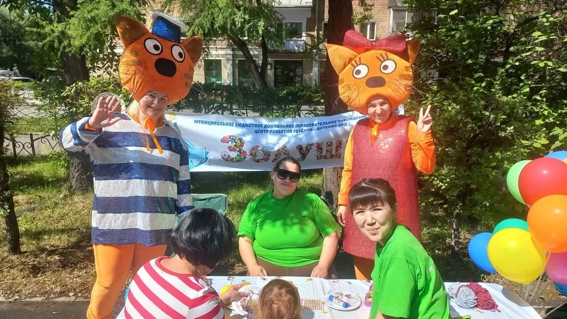 Сегодня в самом сердце Абакана, на площади у Центра детского творчества, прогремел гран...